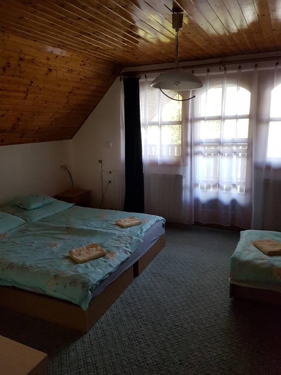 To Uti Vendeghaz Hotell Mezotur Eksteriør bilde